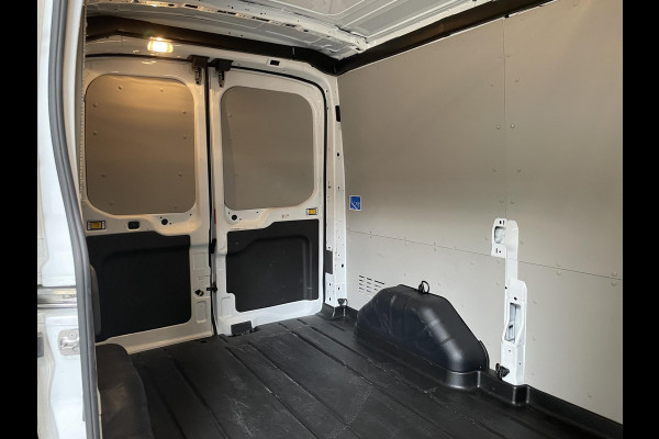 Ford Transit 130pk Automaat L2H2 Navi Camera Trekhaak Cruise control ACC Airco