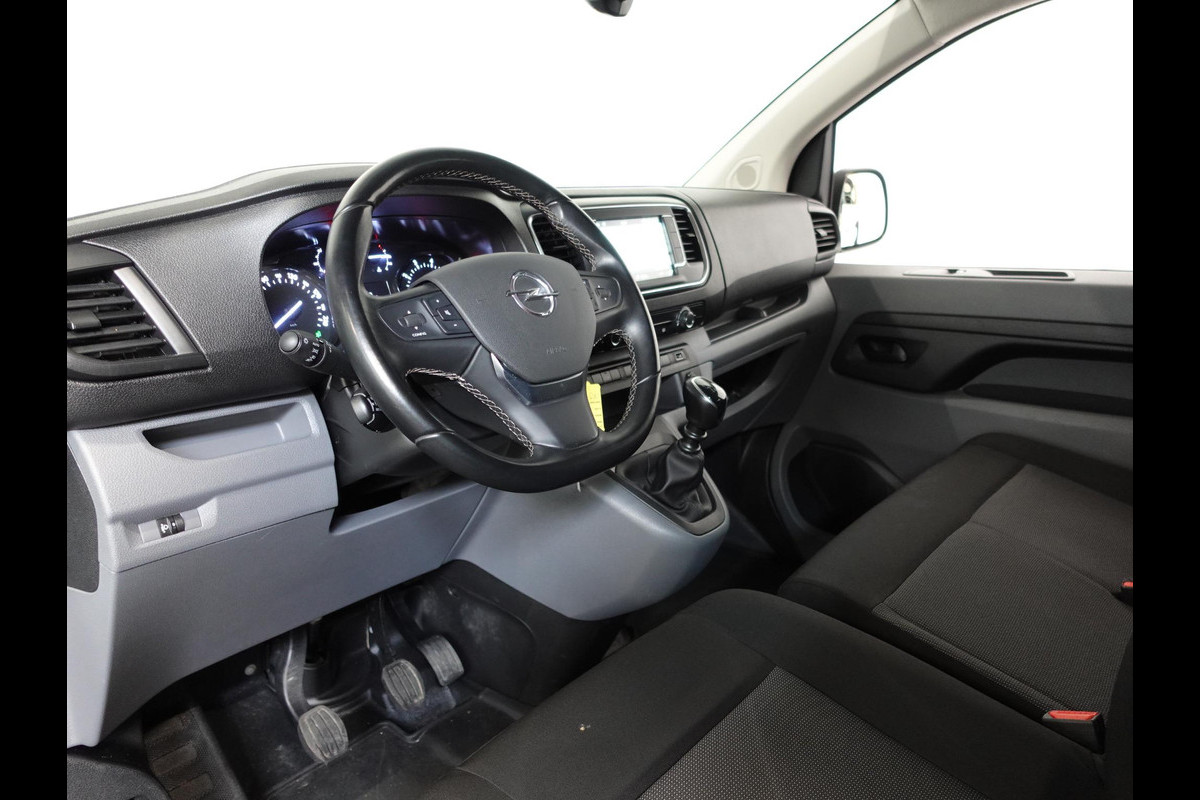 Opel Vivaro 102pk L3H1 Edition Dubbele Cabine 6persoons Navigatie Trekhaak Airco Cruise control Opel Vivaro 102pk L3H1 Edition Dubbele Cabine 6persoons Navigatie Trekhaak Airco Cruise control