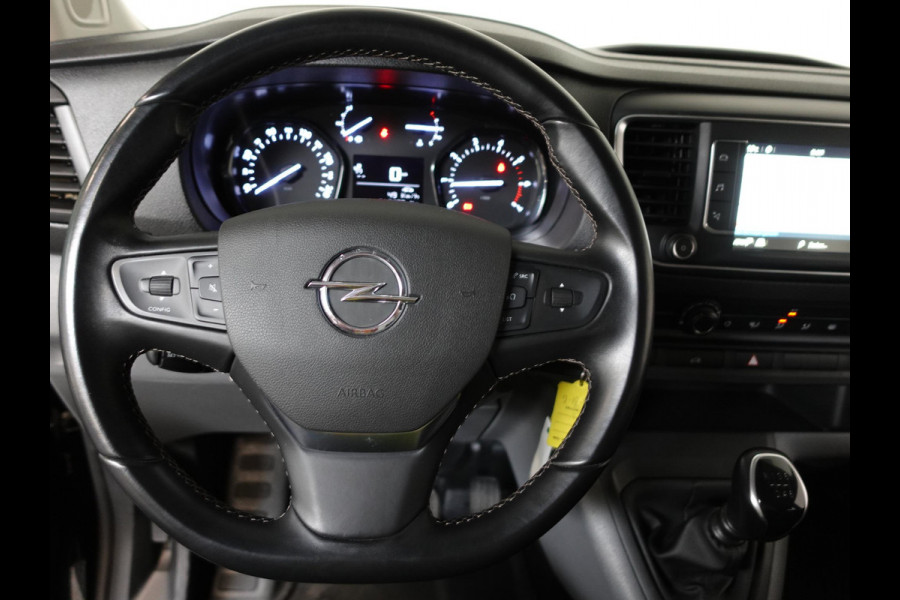 Opel Vivaro 102pk L3H1 Edition Dubbele Cabine 6persoons Navigatie Trekhaak Airco Cruise control
