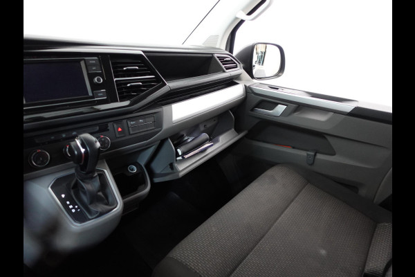 Volkswagen Transporter 2.0 TDI L2H1 28 Dubbele Cabine Highline Automaat Airco Cruise Control adaptief Parkeersensoren Trekhaak