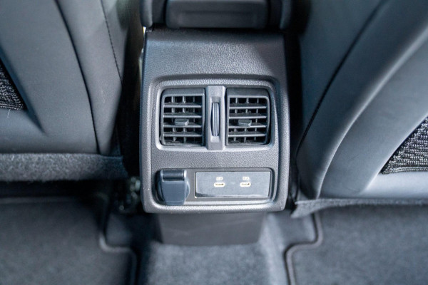 Renault Captur 1.0 TCe 90 techno|Prijs incl.12 mnd garantie| LMV Carplay Stoel/Stuur verwarming DAB Camera Bluetooth Harman Kardon