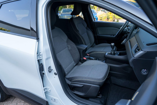 Renault Captur 1.0 TCe 90 techno|Prijs incl.12 mnd garantie| LMV Carplay Stoel/Stuur verwarming DAB Camera Bluetooth Harman Kardon