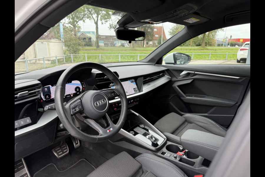 Audi A3 Sportback Aut. 30 TFSI S-Line | Navi | Virtual Cockpit | LED | Audi A3 Sportback Aut. 30 TFSI S-Line | Navi | Virtual Cockpit | LED |
