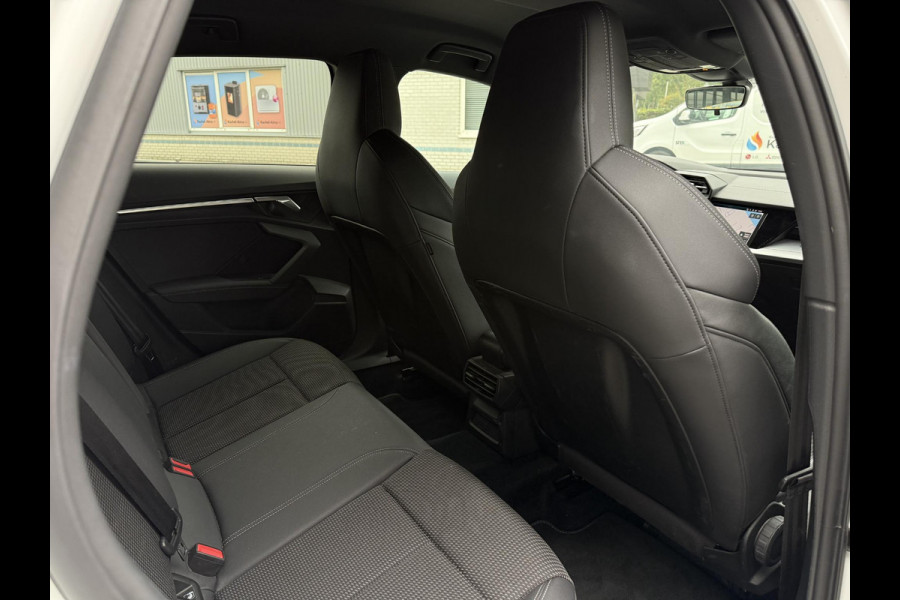 Audi A3 Sportback Aut. 30 TFSI S-Line | Navi | Virtual Cockpit | LED | Audi A3 Sportback Aut. 30 TFSI S-Line | Navi | Virtual Cockpit | LED |