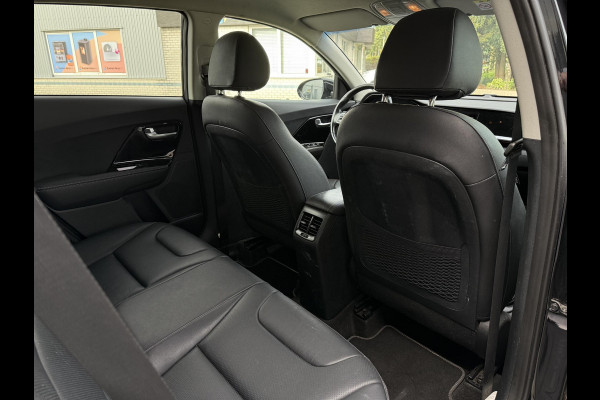 Kia Niro 1.6 GDi Hybrid DynamicPlusLine | Leder | Xenon | Stuur Verw. | Kia Niro 1.6 GDi Hybrid DynamicPlusLine | Leder | Xenon | Stuur Verw. |