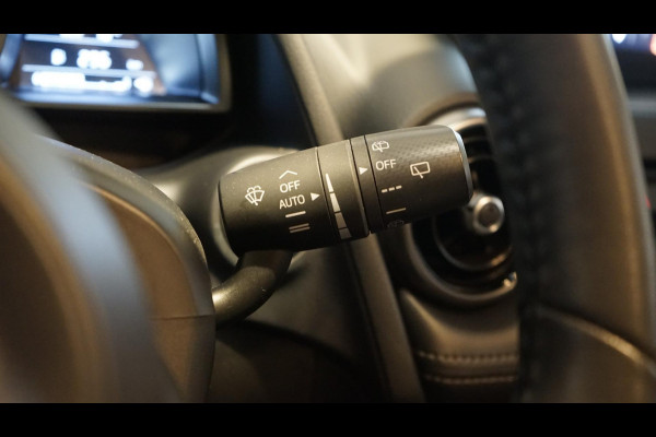 Mazda CX-3 2.0 SkyActiv-G 121 Sportive CLIMA-CRUISE-DAB-NAVIGATIE-PARKEERSENSOREN-STOELVERWARMING-XENON Mazda CX-3 2.0 SkyActiv-G 121 Sportive CLIMA-CRUISE-DAB-NAVIGATIE-PARKEERSENSOREN-STOELVERWARMING-XENON