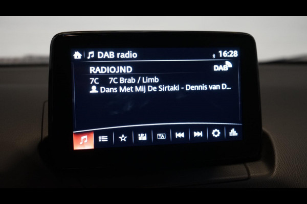 Mazda CX-3 2.0 SkyActiv-G 121 Sportive CLIMA-CRUISE-DAB-NAVIGATIE-PARKEERSENSOREN-STOELVERWARMING-XENON Mazda CX-3 2.0 SkyActiv-G 121 Sportive CLIMA-CRUISE-DAB-NAVIGATIE-PARKEERSENSOREN-STOELVERWARMING-XENON