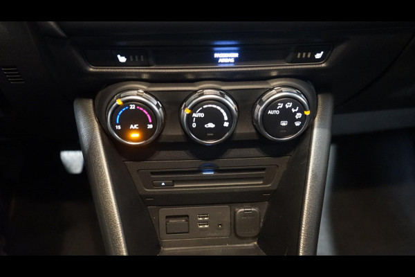 Mazda CX-3 2.0 SkyActiv-G 121 Sportive CLIMA-CRUISE-DAB-NAVIGATIE-PARKEERSENSOREN-STOELVERWARMING-XENON Mazda CX-3 2.0 SkyActiv-G 121 Sportive CLIMA-CRUISE-DAB-NAVIGATIE-PARKEERSENSOREN-STOELVERWARMING-XENON