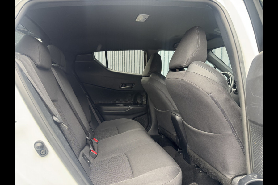 Toyota C-HR 2.0 Hybrid Bi Tone | BSM | PDC | 10 jr GARANTIE | Rijklaar!! Toyota C-HR 2.0 Hybrid Bi Tone | BSM | PDC | 10 jr GARANTIE | Rijklaar!!
