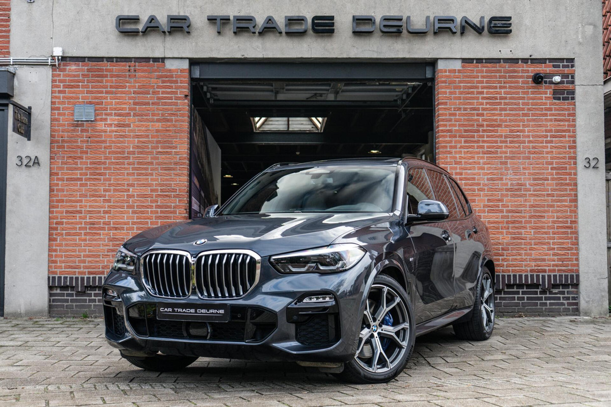 BMW X5 xDrive45e M-Sport Pano / HUD / Softclose BMW X5 xDrive45e M-Sport Pano / HUD / Softclose