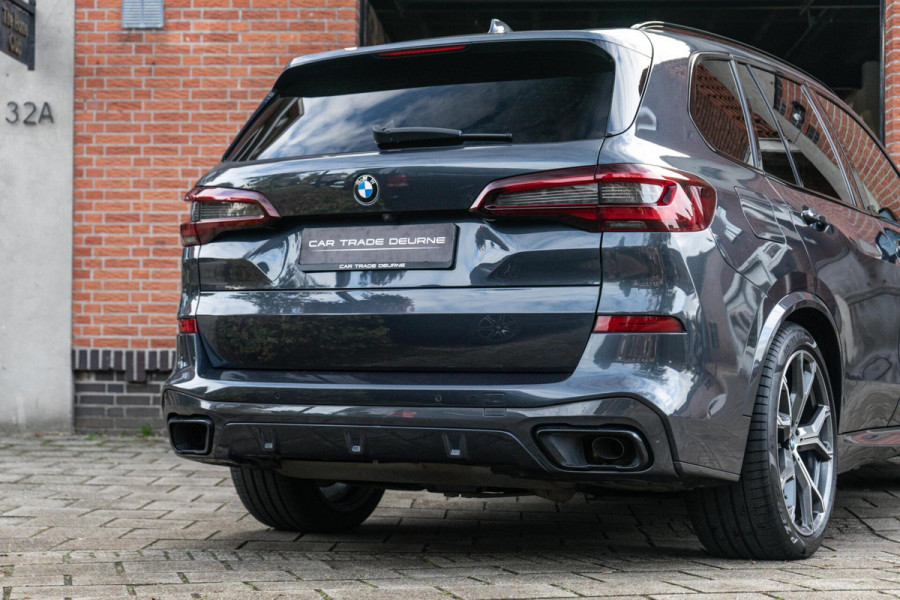 BMW X5 xDrive45e M-Sport Pano / HUD / Softclose BMW X5 xDrive45e M-Sport Pano / HUD / Softclose