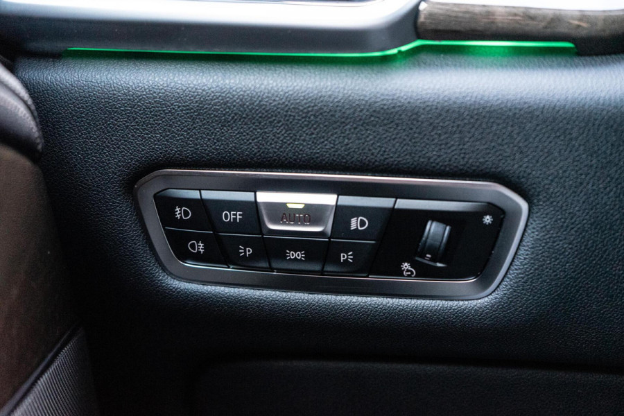 BMW X5 xDrive45e M-Sport Pano / HUD / Softclose BMW X5 xDrive45e M-Sport Pano / HUD / Softclose