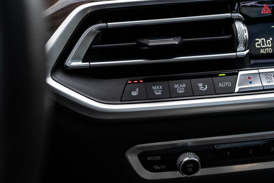 BMW X5 xDrive45e M-Sport Pano / HUD / Softclose BMW X5 xDrive45e M-Sport Pano / HUD / Softclose