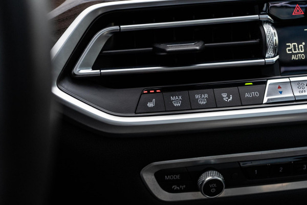 BMW X5 xDrive45e M-Sport Pano / HUD / Softclose BMW X5 xDrive45e M-Sport Pano / HUD / Softclose