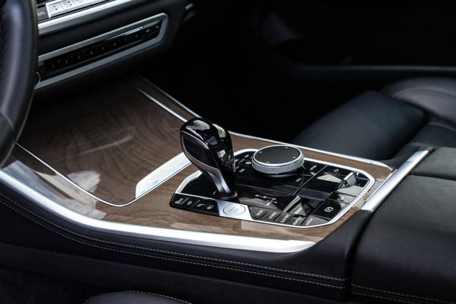 BMW X5 xDrive45e M-Sport Pano / HUD / Softclose BMW X5 xDrive45e M-Sport Pano / HUD / Softclose