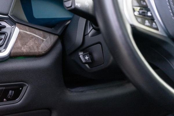 BMW X5 xDrive45e M-Sport Pano / HUD / Softclose BMW X5 xDrive45e M-Sport Pano / HUD / Softclose