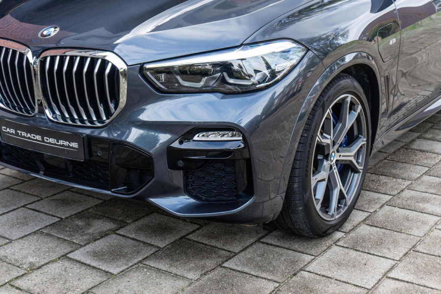 BMW X5 xDrive45e M-Sport Pano / HUD / Softclose BMW X5 xDrive45e M-Sport Pano / HUD / Softclose