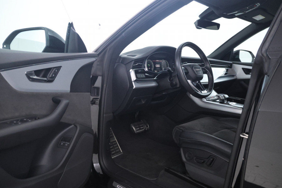 Audi Q8 55 TFSI e quattro Pro Line S alle opties behalve panorama Audi Q8 55 TFSI e quattro Pro Line S alle opties behalve panorama