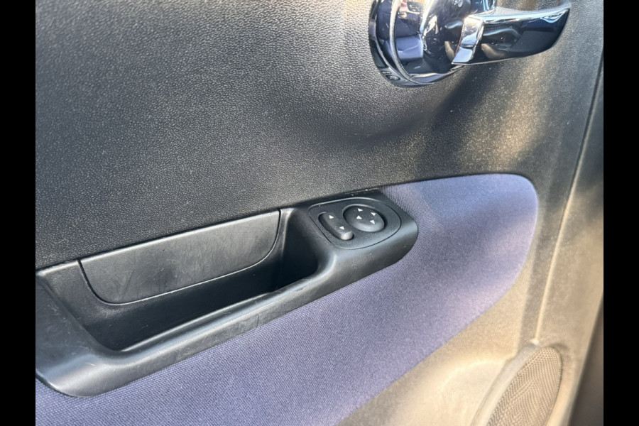 Fiat 500 1.0 Hybrid Club | Carplay/Android | Cruise control | Parkeersensoren achter Fiat 500 1.0 Hybrid Club | Carplay/Android | Cruise control | Parkeersensoren achter