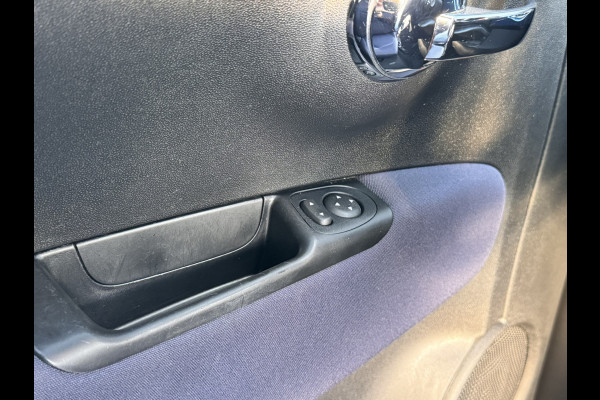 Fiat 500 1.0 Hybrid Club | Carplay/Android | Cruise control | Parkeersensoren achter Fiat 500 1.0 Hybrid Club | Carplay/Android | Cruise control | Parkeersensoren achter