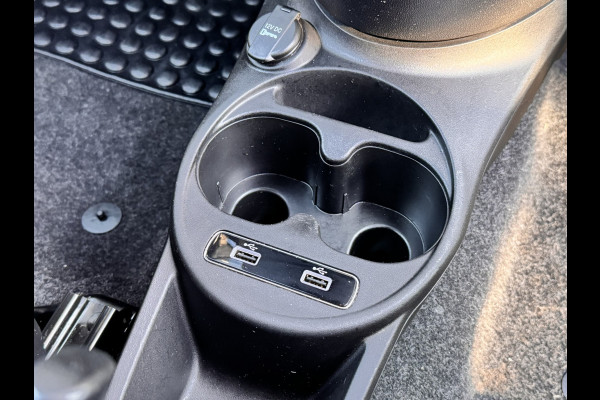 Fiat 500 1.0 Hybrid Club | Carplay/Android | Cruise control | Parkeersensoren achter Fiat 500 1.0 Hybrid Club | Carplay/Android | Cruise control | Parkeersensoren achter