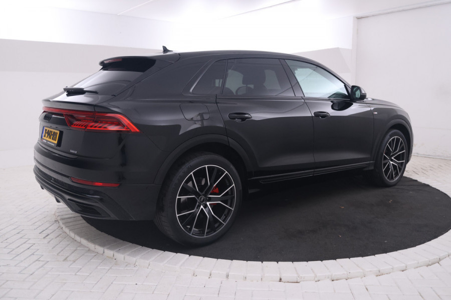 Audi Q8 55 TFSI e quattro Pro Line S alle opties behalve panorama Audi Q8 55 TFSI e quattro Pro Line S alle opties behalve panorama