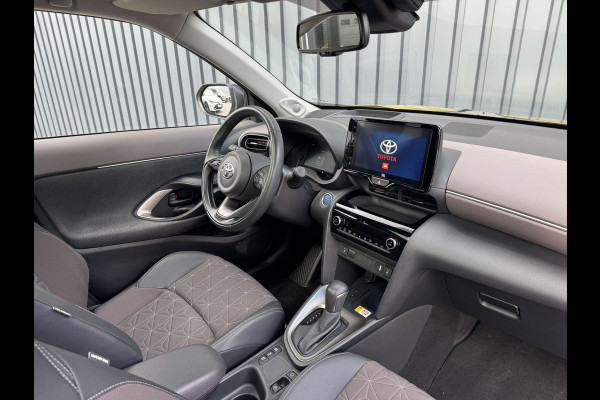 Toyota Yaris Cross 1.5 Hybrid Executive / Bi tone | Pano dak | Trekhaak | JBL | BSM | Rijklaar!!! Toyota Yaris Cross 1.5 Hybrid Executive / Bi tone | Pano dak | Trekhaak | JBL | BSM | Rijklaar!!!