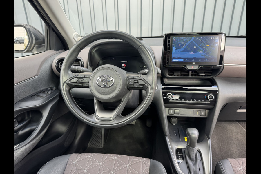 Toyota Yaris Cross 1.5 Hybrid Executive / Bi tone | Pano dak | Trekhaak | JBL | BSM | Rijklaar!!! Toyota Yaris Cross 1.5 Hybrid Executive / Bi tone | Pano dak | Trekhaak | JBL | BSM | Rijklaar!!!