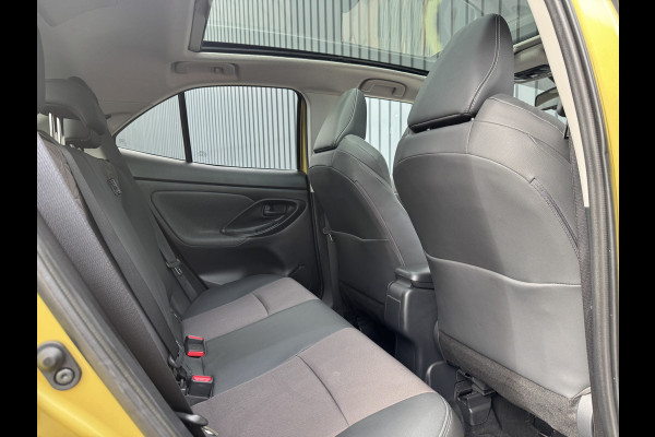 Toyota Yaris Cross 1.5 Hybrid Executive / Bi tone | Pano dak | Trekhaak | JBL | BSM | Rijklaar!!! Toyota Yaris Cross 1.5 Hybrid Executive / Bi tone | Pano dak | Trekhaak | JBL | BSM | Rijklaar!!!