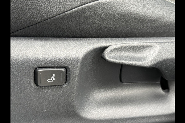 Toyota Yaris Cross 1.5 Hybrid Executive / Bi tone | Pano dak | Trekhaak | JBL | BSM | Rijklaar!!! Toyota Yaris Cross 1.5 Hybrid Executive / Bi tone | Pano dak | Trekhaak | JBL | BSM | Rijklaar!!!