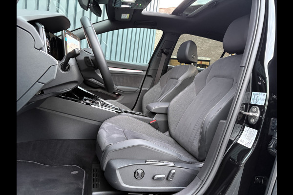 Volkswagen Golf 1.5 eTSI 50 Edition | Panodak | Stoelgeheugen | Head up | Trekhaak Elk. Wegkl. | Harman/ Kardon | Prijs Rijklaar!!