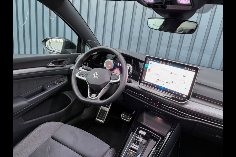 Volkswagen Golf 1.5 eTSI 50 Edition | Panodak | Stoelgeheugen | Head up | Trekhaak Elk. Wegkl. | Harman/ Kardon | Prijs Rijklaar!!