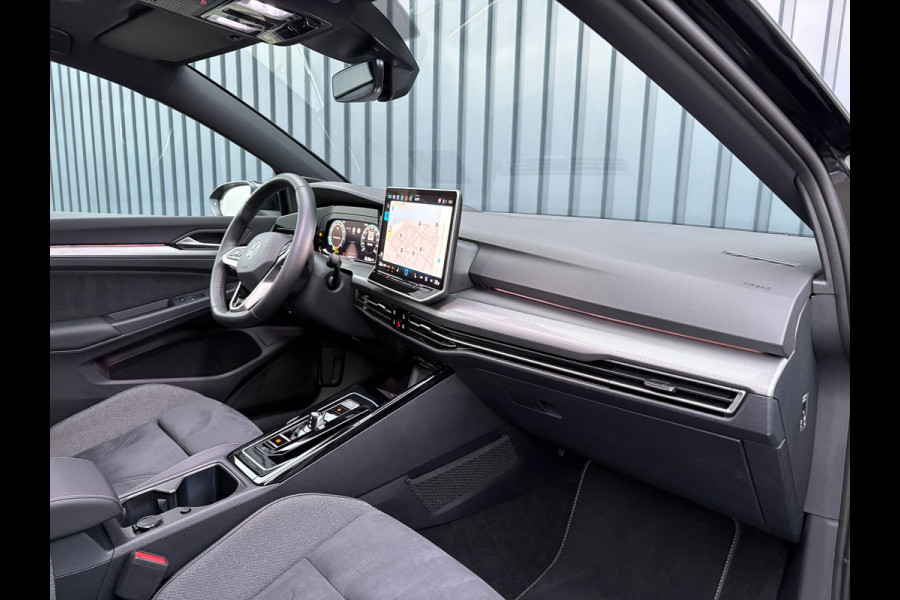 Volkswagen Golf 1.5 eTSI 50 Edition | Panodak | Stoelgeheugen | Head up | Trekhaak Elk. Wegkl. | Harman/ Kardon | Prijs Rijklaar!!