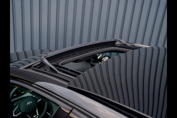 Volkswagen Golf 1.5 eTSI 50 Edition | Panodak | Stoelgeheugen | Head up | Trekhaak Elk. Wegkl. | Harman/ Kardon | Prijs Rijklaar!!