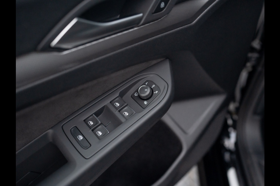 Volkswagen Golf 1.5 eTSI 50 Edition | Panodak | Stoelgeheugen | Head up | Trekhaak Elk. Wegkl. | Harman/ Kardon | Prijs Rijklaar!!