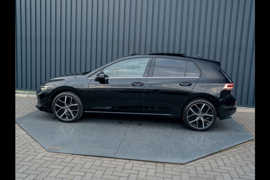 Volkswagen Golf 1.5 eTSI 50 Edition | Panodak | Stoelgeheugen | Head up | Trekhaak Elk. Wegkl. | Harman/ Kardon | Prijs Rijklaar!!
