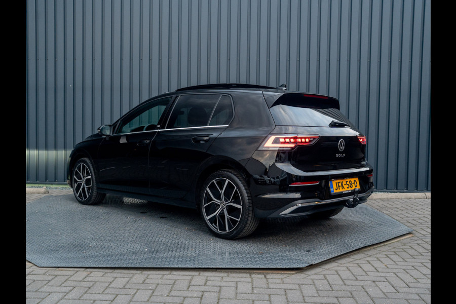 Volkswagen Golf 1.5 eTSI 50 Edition | Panodak | Stoelgeheugen | Head up | Trekhaak Elk. Wegkl. | Harman/ Kardon | Prijs Rijklaar!!