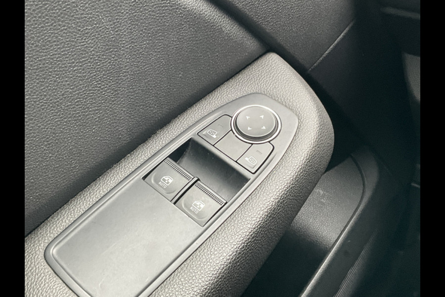 Renault Clio 1.0 TCe 90 Equilibre 1Eig Carplay Cruise DAB 5-Deurs Airco NL-Auto! Renault Clio 1.0 TCe 90 Equilibre 1Eig Carplay Cruise DAB 5-Deurs Airco NL-Auto!