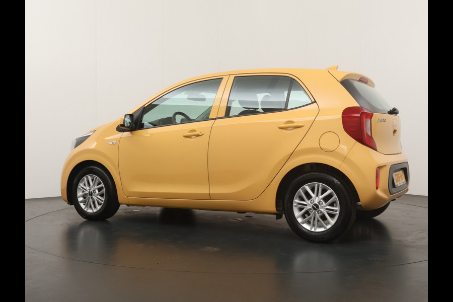Kia Picanto 1.0 DPi DynamicLine - Cruise Control - Apple/Android Carplay - DAB - Lichtmetalen Velgen 14" - Airco - Fabrieksgarantie Tot 2031 Kia Picanto 1.0 DPi DynamicLine - Cruise Control - Apple/Android Carplay - DAB - Lichtmetalen Velgen 14" - Airco - Fabrieksgarantie Tot 2031