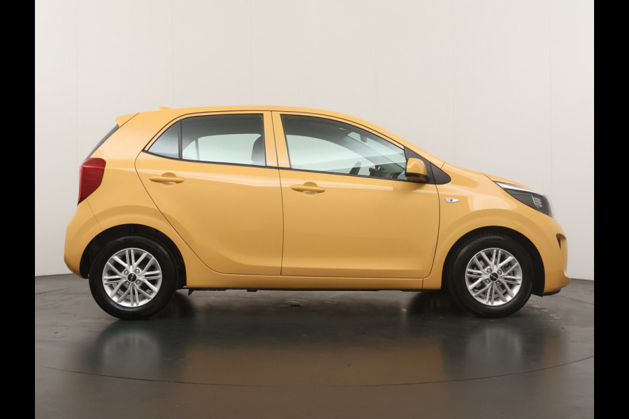 Kia Picanto 1.0 DPi DynamicLine - Cruise Control - Apple/Android Carplay - DAB - Lichtmetalen Velgen 14" - Airco - Fabrieksgarantie Tot 2031 Kia Picanto 1.0 DPi DynamicLine - Cruise Control - Apple/Android Carplay - DAB - Lichtmetalen Velgen 14" - Airco - Fabrieksgarantie Tot 2031