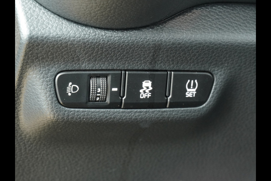 Kia Picanto 1.0 DPi DynamicLine - Cruise Control - Apple/Android Carplay - DAB - Lichtmetalen Velgen 14" - Airco - Fabrieksgarantie Tot 2031 Kia Picanto 1.0 DPi DynamicLine - Cruise Control - Apple/Android Carplay - DAB - Lichtmetalen Velgen 14" - Airco - Fabrieksgarantie Tot 2031