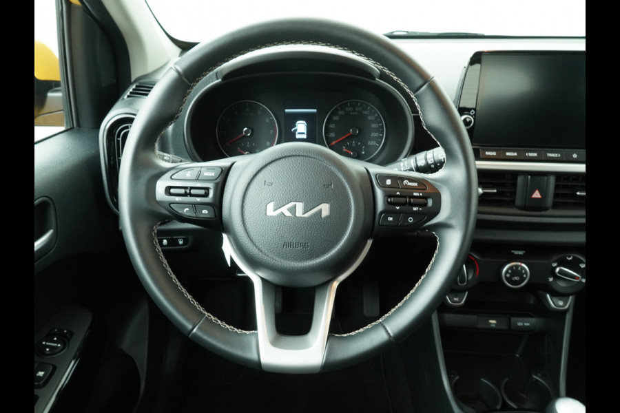 Kia Picanto 1.0 DPi DynamicLine - Cruise Control - Apple/Android Carplay - DAB - Lichtmetalen Velgen 14" - Airco - Fabrieksgarantie Tot 2031 Kia Picanto 1.0 DPi DynamicLine - Cruise Control - Apple/Android Carplay - DAB - Lichtmetalen Velgen 14" - Airco - Fabrieksgarantie Tot 2031