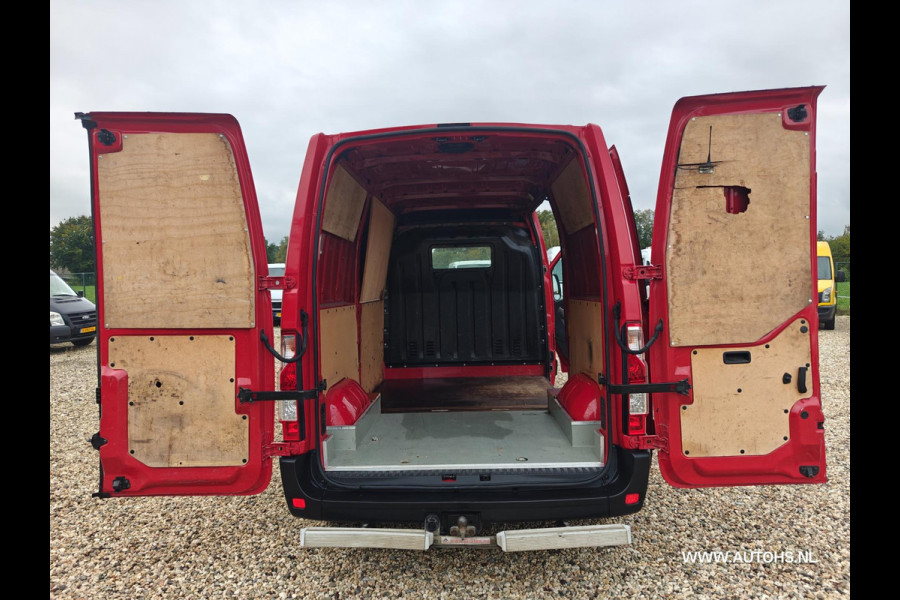 Renault Master T35 2.3 dCi L2H2 , Euro 6 , 130 PK , lage km , nette bus