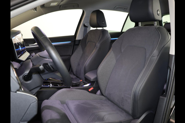 Volkswagen Golf 1.5 eHybrid Style Edition 204PK PHEV | Navigatie | Matrix koplampen | 18"LM velgen | Head up Display | Volkswagen Golf 1.5 eHybrid Style Edition 204PK PHEV | Navigatie | Matrix koplampen | 18"LM velgen | Head up Display |