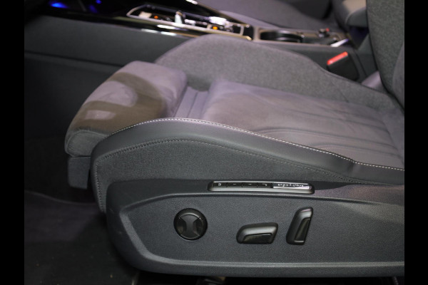 Volkswagen Golf 1.5 eHybrid Style Edition 204PK PHEV | Navigatie | Matrix koplampen | 18"LM velgen | Head up Display | Volkswagen Golf 1.5 eHybrid Style Edition 204PK PHEV | Navigatie | Matrix koplampen | 18"LM velgen | Head up Display |