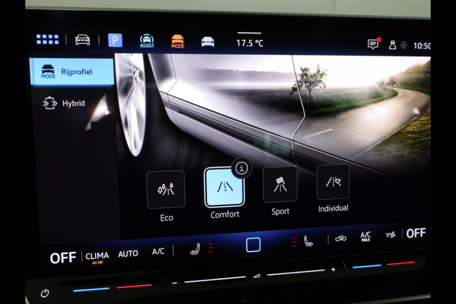 Volkswagen Golf 1.5 eHybrid Style Edition 204PK PHEV | Navigatie | Matrix koplampen | 18"LM velgen | Head up Display | Volkswagen Golf 1.5 eHybrid Style Edition 204PK PHEV | Navigatie | Matrix koplampen | 18"LM velgen | Head up Display |