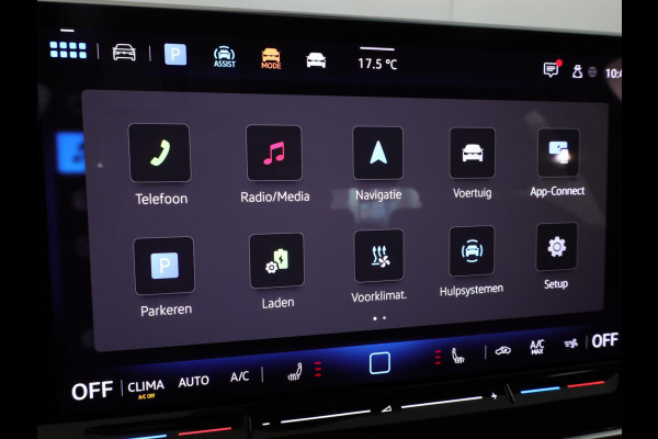 Volkswagen Golf 1.5 eHybrid Style Edition 204PK PHEV | Navigatie | Matrix koplampen | 18"LM velgen | Head up Display | Volkswagen Golf 1.5 eHybrid Style Edition 204PK PHEV | Navigatie | Matrix koplampen | 18"LM velgen | Head up Display |
