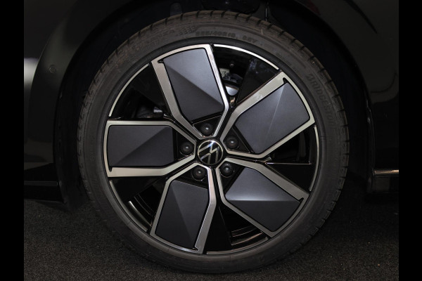 Volkswagen Golf 1.5 eHybrid Style Edition 204PK PHEV | Navigatie | Matrix koplampen | 18"LM velgen | Head up Display | Volkswagen Golf 1.5 eHybrid Style Edition 204PK PHEV | Navigatie | Matrix koplampen | 18"LM velgen | Head up Display |