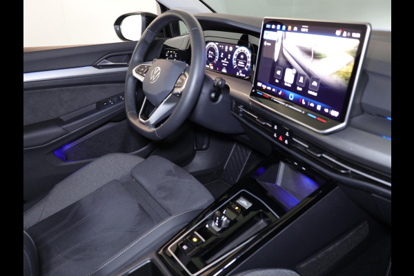 Volkswagen Golf 1.5 eHybrid Style Edition 204PK PHEV | Navigatie | Matrix koplampen | 18"LM velgen | Head up Display | Volkswagen Golf 1.5 eHybrid Style Edition 204PK PHEV | Navigatie | Matrix koplampen | 18"LM velgen | Head up Display |