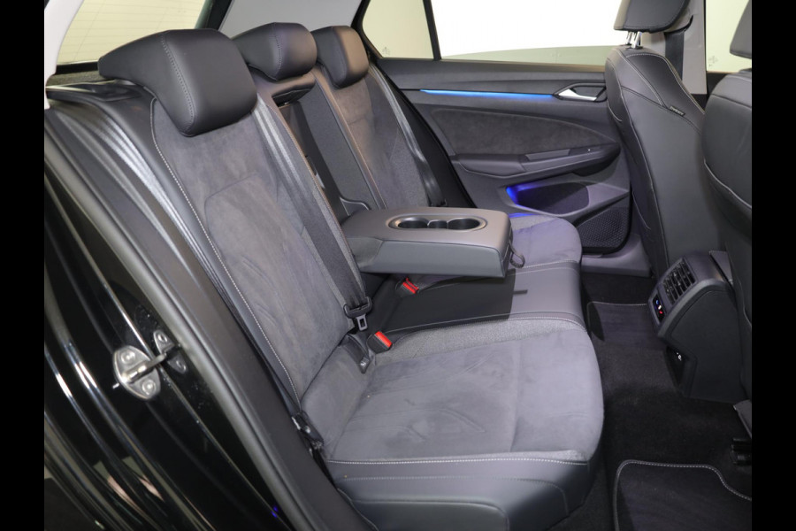 Volkswagen Golf 1.5 eHybrid Style Edition 204PK PHEV | Navigatie | Matrix koplampen | 18"LM velgen | Head up Display | Volkswagen Golf 1.5 eHybrid Style Edition 204PK PHEV | Navigatie | Matrix koplampen | 18"LM velgen | Head up Display |